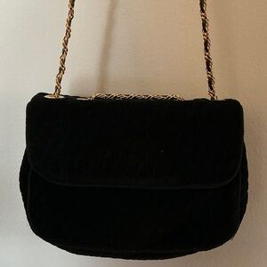 Elegant Black Velvet Shoulder Bag